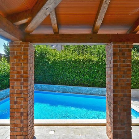 Ferienhaus Mit Privatpool Fuer 5 Personen Ca 80 Qm In Liznjan, Istrien Suedkueste Von Istrien Екстер'єр фото